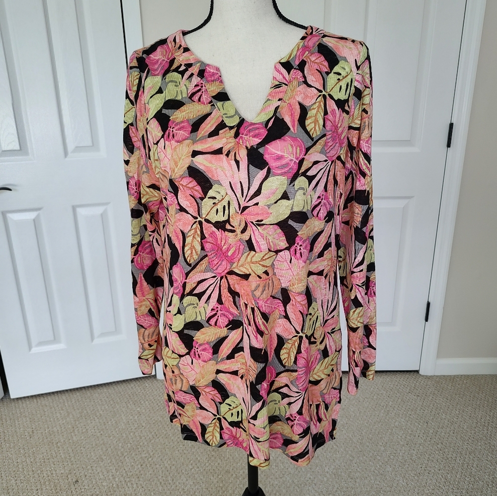 NWT Chico's Oasis Linen Split Neck Pink Shells Floral Leaf Top Size M